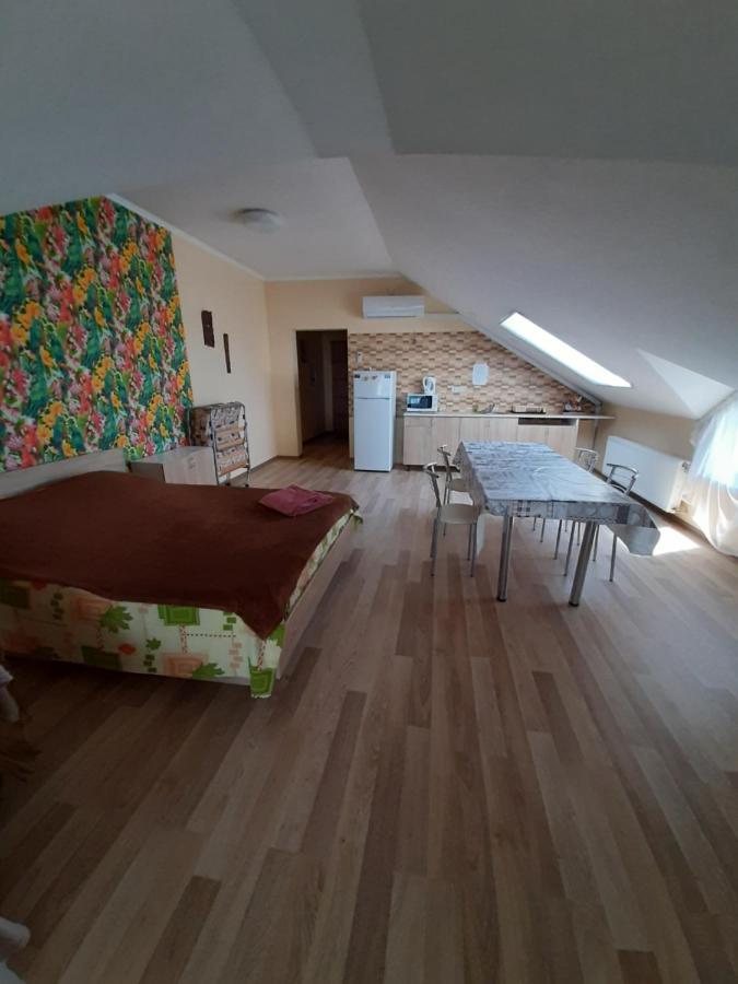 Guest House ชรอโนมอสค์ ภายนอก รูปภาพ